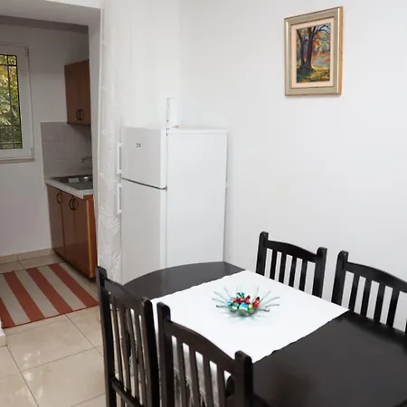 Maison De Tirana